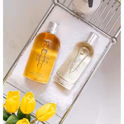 Molton Brown Flora Luminare Olio Corpo Illuminante 100ml - Vista aggiuntiva 4