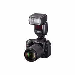 Nikon D7500 + AF-S DX NIKKOR 18-140 VR Kit fotocamere SLR 20,9 MP CMOS 5568 x 3712 Pixel Nero - Vista aggiuntiva 4