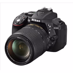 Nikon D5300 + AF-S DX NIKKOR 18-140mm VR Kit fotocamere SLR 24,2 MP CMOS 6000 x 4000 Pixel Nero - Vista aggiuntiva 3