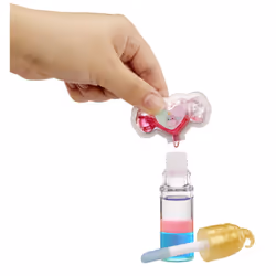 MGA Entertainment Yummiland Mystery Lip Gloss Doll - Phoebe Frappe - Vista aggiuntiva 4