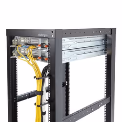 StarTech.com Gancio con anello a D per gestione cavi in server rack verticale 1U - 4,5 x 10 cm - Vista aggiuntiva 4