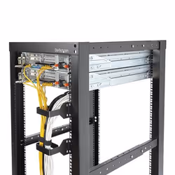 StarTech.com Gancio con anello a D per la gestione dei cavi per server rack verticale multidirezionale 6 x 10 cm - Vista aggiuntiva 4