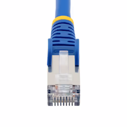 StarTech.com Cavo Ethernet CAT 6a - 7m - Blu - Cavo di rete LAN Low Smoke Zero Halogen (LSZH) - 10GbE 500MHz 100W PoE++ - Filo/Cavo patch schermato S/FTP con spinotto RJ45 antigroviglio e rilievi di trazione - Vista aggiuntiva 4