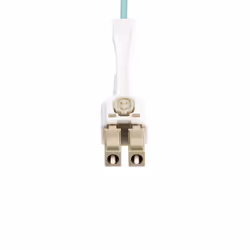 StarTech.com Cavo in fibra ottica multimodale OM4 LC a LC (UPC) con linguette push-pull, 10m, 50/125µm, Reti 100G, Insensibile alla piegatura, Bassa perdita di inserzione, Cavo patch/bretella in fibra ottica LSZH - Vista aggiuntiva 4
