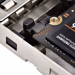 StarTech.com Adattatore SSD M.2 NVMe a PCIe x8; rack mobile a doppio alloggiamento rimovibile; biforcazione necessaria; installazione senza attrezzi, backplane PCIe per unità hot-swap - Vista aggiuntiva 6