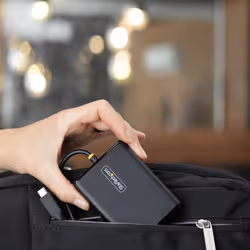 StarTech.com 1100LE-USB-C-CHARGER adattatore e invertitore Interno 100 W Nero - Vista aggiuntiva 5