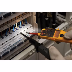 Fluke T150/VDE multimetro Multimetro digitale CAT II 500V, CAT III 600V
