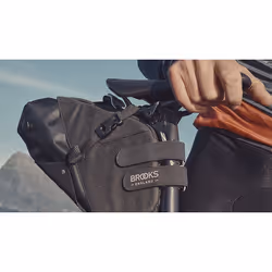 Brooks Scape Sella Borsa da bicicletta 8 L Alluminio, Tessuto, Nylon, Plastica Nero - Vista aggiuntiva 7
