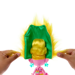 Mattel HNF17 bambola