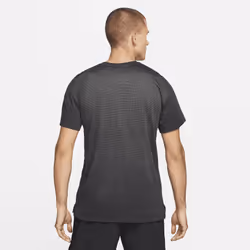 Nike DD1828-010