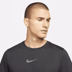 Nike DD1828-010