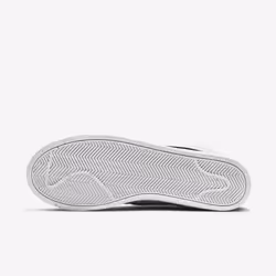 Nike DO1344-101 scarpa sportiva Femmina