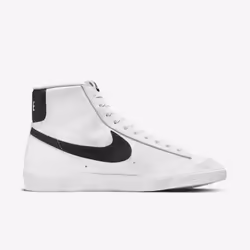Nike DO1344-101 scarpa sportiva Femmina