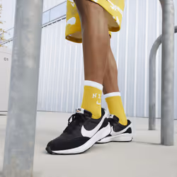 Nike DH9522-001 scarpa sportiva Maschio