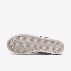 Nike DQ1470-101 scarpa sportiva Femmina