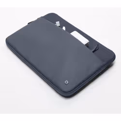 Incase Custodia A.R.C. con poliestere riciclato al 100% ReSpun per laptop da 16 pollici (M1-M4, 2021-2024)