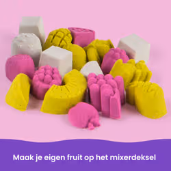 Kinetic Sand , Set dei Frullati Golosi, con 396 g di Sabbia da Gioco, Attrezzi e Formina Ghiacciolo, Cibo Giocattolo, Giocattoli Artistici per Bambine e Bambini, 5+ Anni - Vista aggiuntiva 4