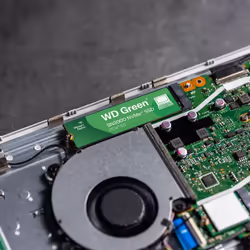 SanDisk WDS200T4G0E-00CPS0 drives allo stato solido 2,05 TB M.2 PCI Express 4.0 NVMe - Vista aggiuntiva 4