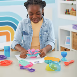 Kinetic Sand Set Ultimate Sandisfying, 907 g di sabbia da gioco rosa, gialla e verde acqua, 10 formine e attrezzi, giocattoli sensoriali per bambini dai 7 anni in su
