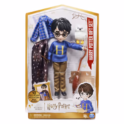 Wizarding World Harry Potter, set regalo bambola Harry Potter da 20,3 cm con Mantello dell'Invisibilità e 5 accessori per bambola, giocattoli per bambini dai 6 anni in su