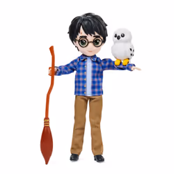 Wizarding World Harry Potter, set regalo bambola Harry Potter da 20,3 cm con Mantello dell'Invisibilità e 5 accessori per bambola, giocattoli per bambini dai 6 anni in su - Vista aggiuntiva 4