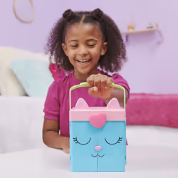 Gabby's Dollhouse , set di gioco portatile Armadio Arcobaleno con bambola di Gabby, giocattolo a sorpresa e accessori per servizio fotografico, per bambini dai 3 anni in su - Vista aggiuntiva 5