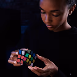 Rubik’s , Cubo di Rubik Phantom, Cubo di Rubik 3x3 Originale, Ideale come antistress, Rompicapo per adulti e bambini, Cubo Rubik con Tecnologia Termocromatica - Vista aggiuntiva 5