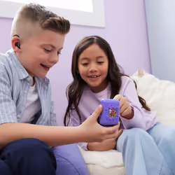Bitzee, Cucciolo Digitale e Interattivo, Animale Elettronico Virtuale da Accudire e Crescere, Reagisce al Tuo Tocco, 15 Personaggi da Collezionare, Giochi per Bambini e Bambine, 5+ anni - Vista aggiuntiva 4