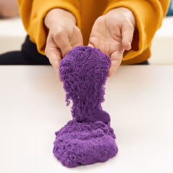 Kinetic Sand , Playset Castelli di Sabbia, Sabbia cinetica con Vaschetta, Sabbia Magica, Sabbia Colorata a Sorpresa 454gr, 3 Formine Incluse, Giocattoli per Bambini e Bambine, 3+ anni - Vista aggiuntiva 8
