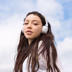 JLab Studio Wireless On-Ear Auricolare Con cavo e senza cavo A Padiglione Musica e Chiamate Bluetooth Nero - Vista aggiuntiva 5