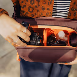 Peak Design Everyday Borsa a tracolla Borgogna - Vista aggiuntiva 8