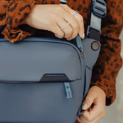Peak Design Everyday Borsa a tracolla Blu - Vista aggiuntiva 8