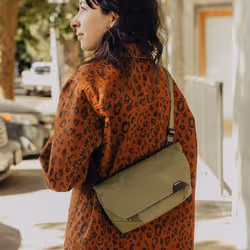 Peak Design Field Pouch V2 Custodia a sacchetto Oliva - Vista aggiuntiva 4