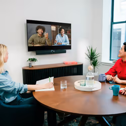 Owl Labs Dispositivo per videoconferenze Owl Bar - Barra per videoconferenze 4K con messa a fuoco attiva degli altoparlanti (aggiungere Meeting Owl 4+, Meeting Owl 3 o Meeting Owl Pro per una copertura a 360 gradi e la commutazione automatica della telecamera) - Vista aggiuntiva 4