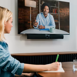 Owl Labs Dispositivo per videoconferenze Owl Bar - Barra per videoconferenze 4K con messa a fuoco attiva degli altoparlanti (aggiungere Meeting Owl 4+, Meeting Owl 3 o Meeting Owl Pro per una copertura a 360 gradi e la commutazione automatica della telecamera) - Vista aggiuntiva 6