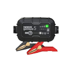 Noco - GENIUS5EU, Caricatore de Batteria de Car 5A, Smart Charger de 6V e 12V, Mantenitore di batteria de, Caricatore de Manutenzione e Desolfatatore