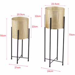 Set di 2 supporti per piante Questi supporti per piante nascondono vasi e sollevano piante decorative per renderle ancora più ...