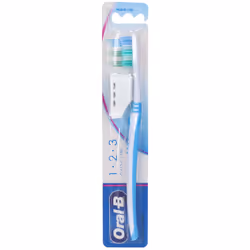 Oral-B Classic Care Spazzolino 40 M