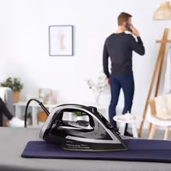 Tefal Puregliss FV8062E0 ferro da stiro Ferro da stiro a secco e a vapore Durilium AirGlide Autoclean soleplate 3000 W Nero, Grigio