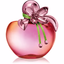 Bando al grigiore, alla noia e alla monotonia. L’eau de parfum da donna Nina Ricci Nina Illusion porterà un tocco magico nell ...