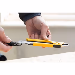 Stanley STHT10266-1 Taglierino Nero, Acciaio inox, Giallo Taglierino a lama retrattile - Vista aggiuntiva 7