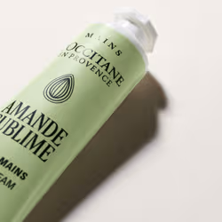L'Occitane Crema Mani Mandorla (Amande Sublime) 30ml - Vista aggiuntiva 2