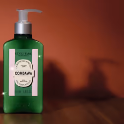 L'Occitane Combawa 240 ml Lozione Unisex