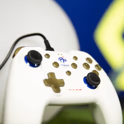 Konix KX FFF SWITCH/PC PAD WHITE Oro, Bianco USB Gamepad Analogico/Digitale Nintendo Switch, PC - Vista aggiuntiva 6