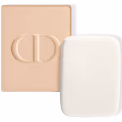 La ricarica del fondotinta compatto clean* Dior Forever Natural Velvet dà vita a un formato ecocompatibile: dopo aver termina ...