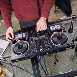 Hercules Inpulse 500 Mixer con controllo DVS (Digital Vinyl System) Nero - Vista aggiuntiva 5