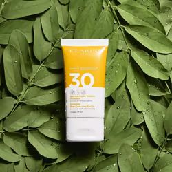Clarins Gel-Olio Solare Invisibile Viso UVA/UVB 30 - Vista aggiuntiva 4