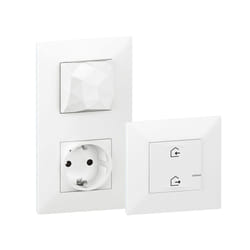 Legrand 741800 presa energia