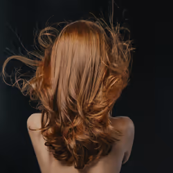 Sisley Soin Lavant Revitalisant Volumateur à l'Huile de Camélia 200 ml - Vista aggiuntiva 6