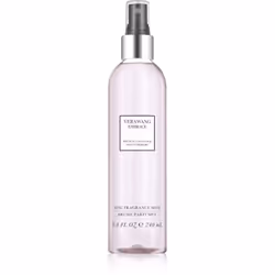 Chiudi gli occhi e immaginati un giardino fiorito pieno dei fiori più splendidi. Proprio questo è il profumo dello spray corp ...